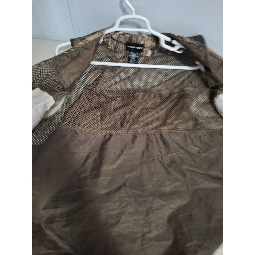 Realtree Men's XL/ 2XL Real Tree Camo Mesh Hunting Vest w/ Utility Pockets - Picture 12 of 14